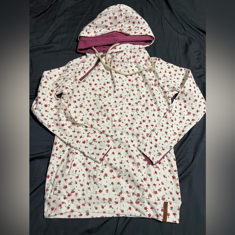 Ampersand Ave Doublehood size small